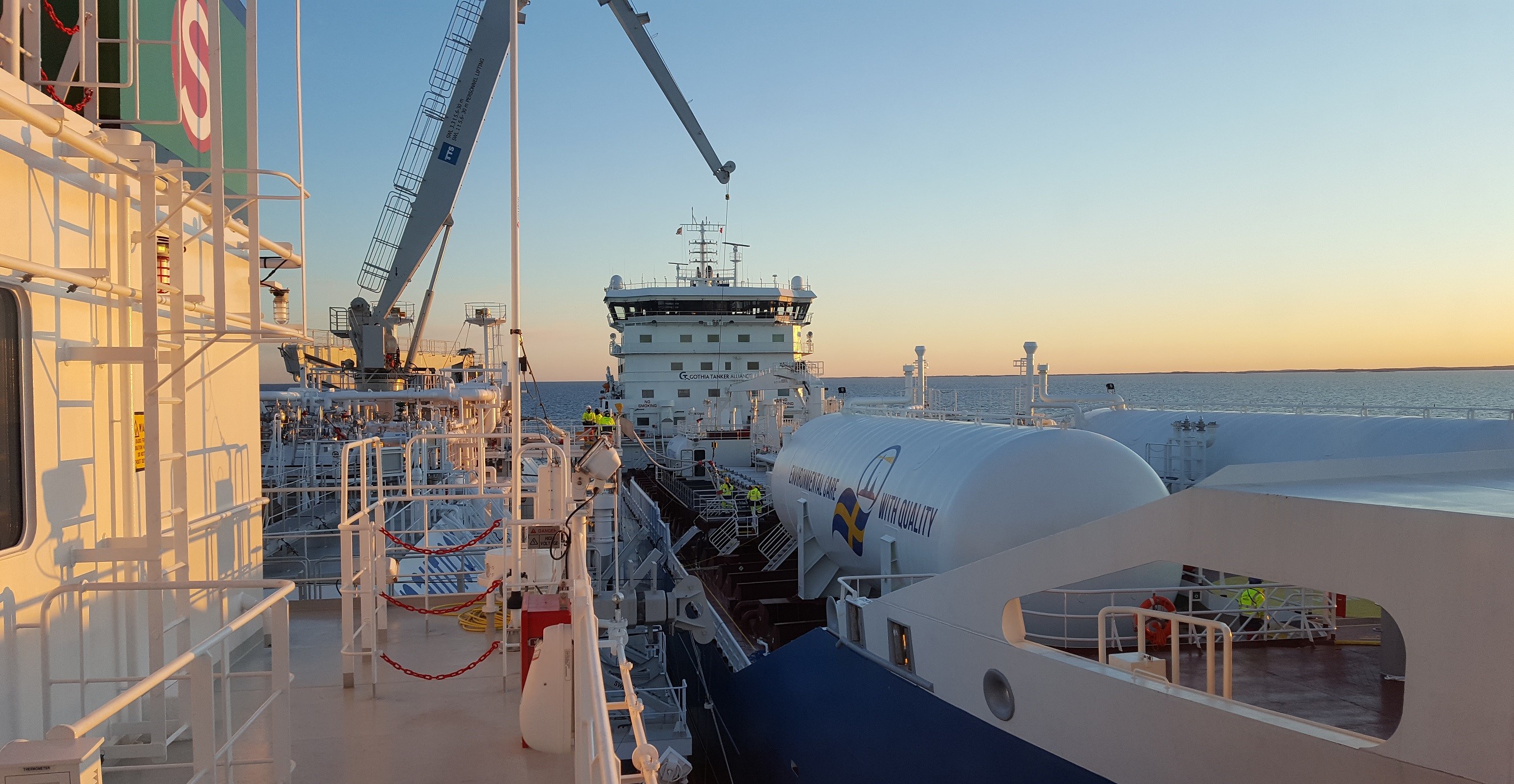 Nauticor's Kairos supplies LNG to Furetank's Fure Valö