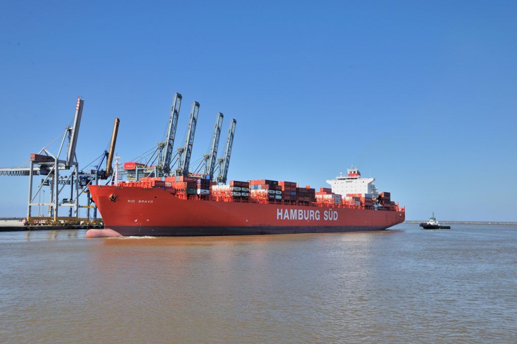 Hamburg Sud vessel