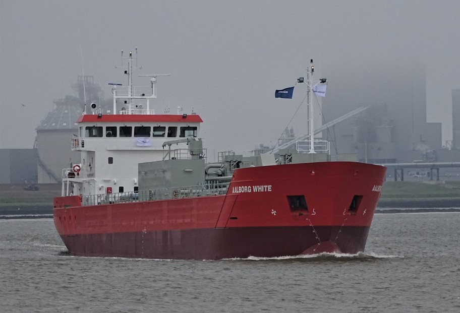 Cement carrier Aalborg White