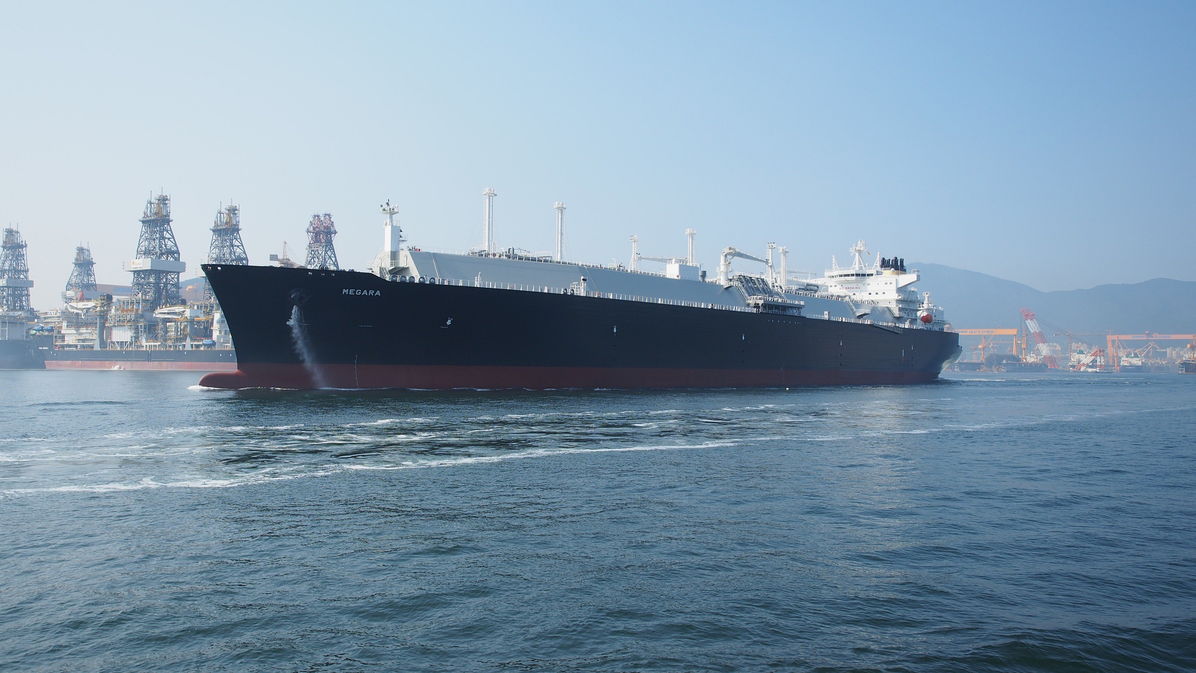 Teekay LNG swing to profit in first quarter