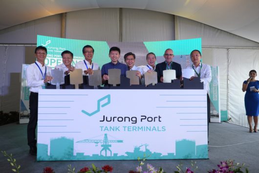 L to R: Loh Wei (GM JPTT), Ooi Boon Hoe, Ng Chee Keong (Chairman JP), Chee Hong Tat, Tan Chong Meng , Ng Lang (CE JTC), Coenraad Huebner (CEO OilTanking), Stanley Teo (GM Oiltanking)