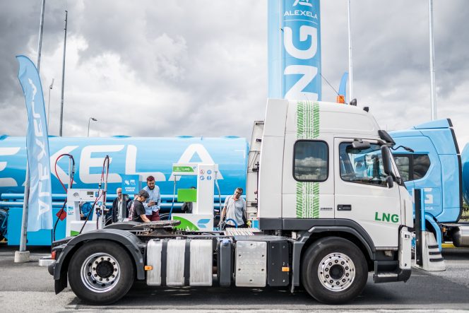 Alexela opens its first LNG fueling station