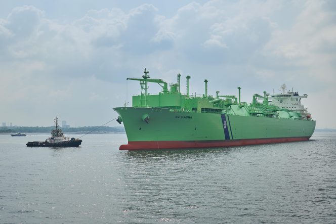 Sembawang Shipyard begins FSRU BW Magna mods