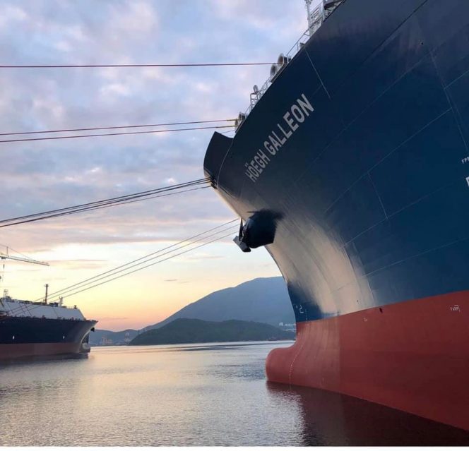 Höegh LNG's tenth FSRU starts interim charter with Cheniere