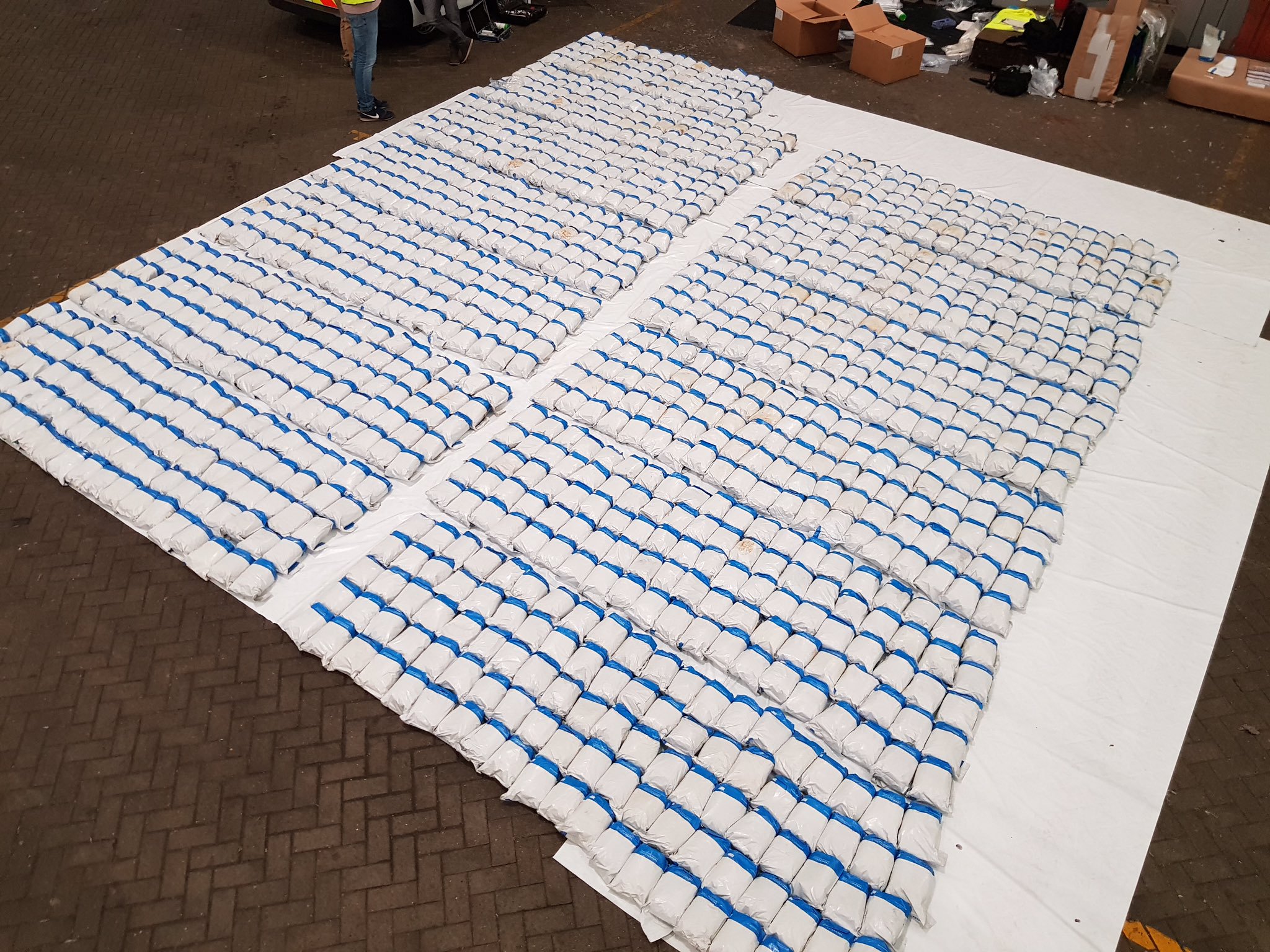 Heroin seized on a boxship in Felixstowe Port
