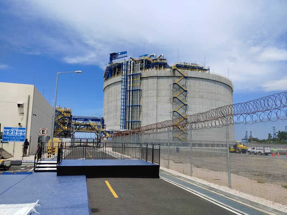 AES inaugurates AES Colón LNG storage tank