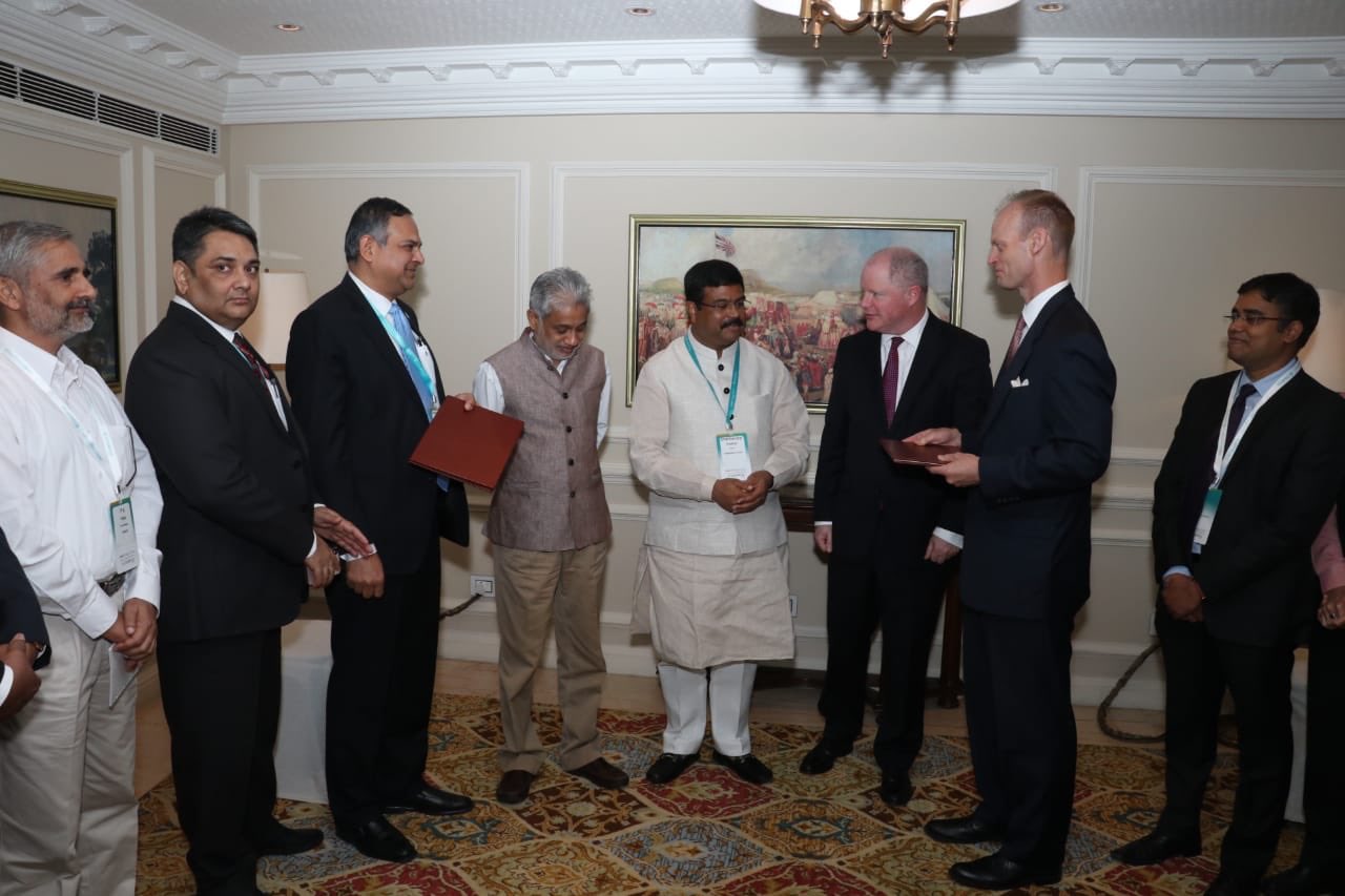 ExxonMobil inks LNG MoU with Indian Oil Corp