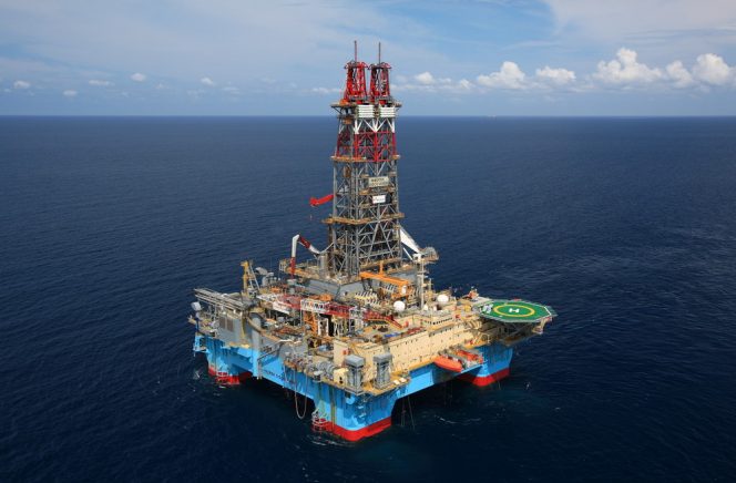 Maersk Discoverer rig