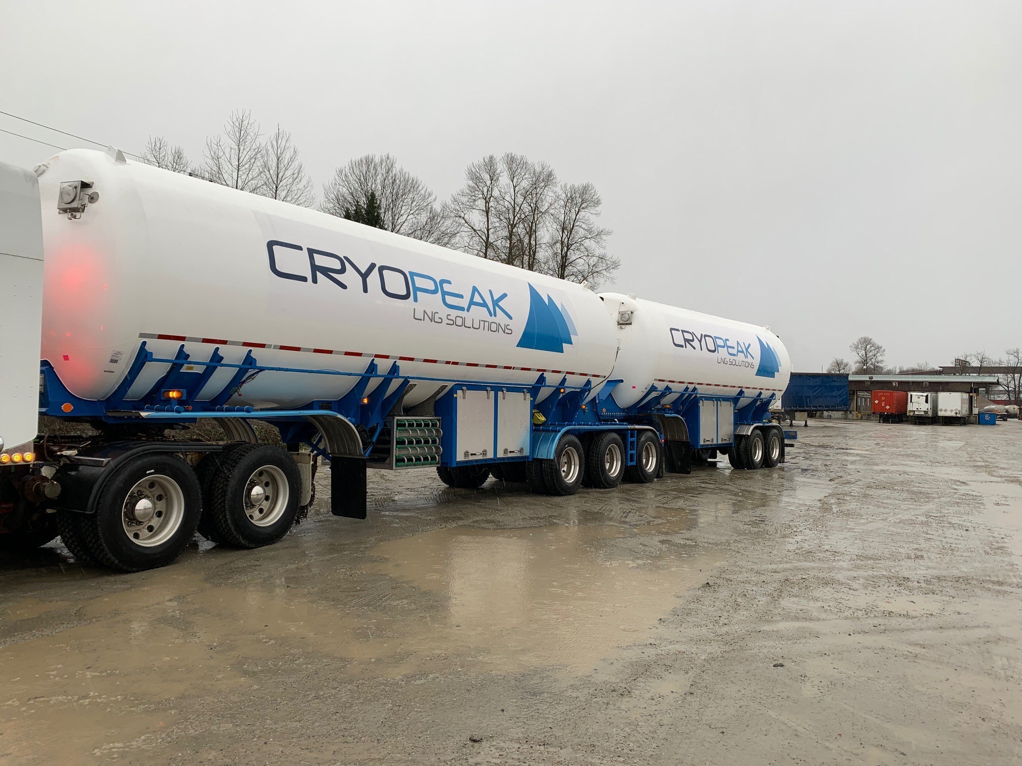 Cryopeak develops LNG hauling trailer