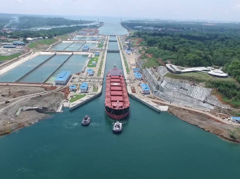 Bulker transiting the Panama Canal