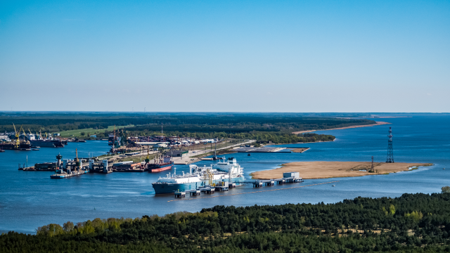 KN puts LNG terminal capacity up for grabs