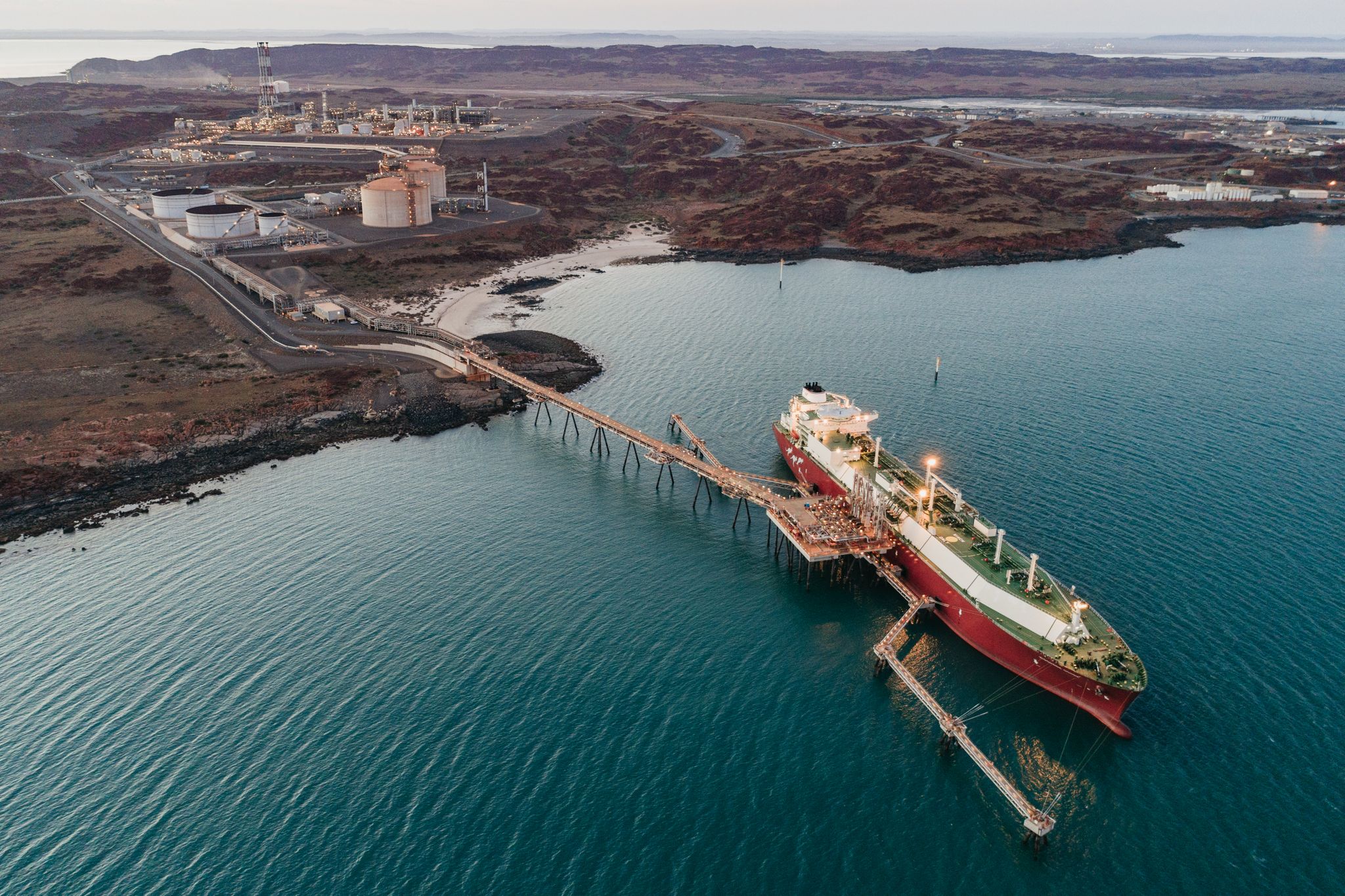 EnergyQuest Australian LNG exports remain strong in April