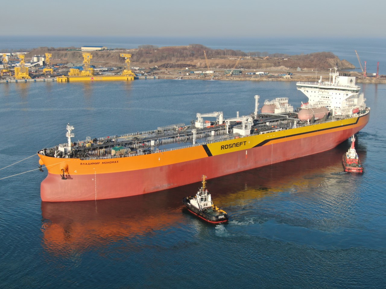 Aframax tanker named Vladimir Monomakh.