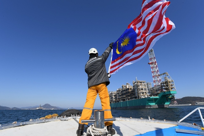 PFLNG Dua de Petronas