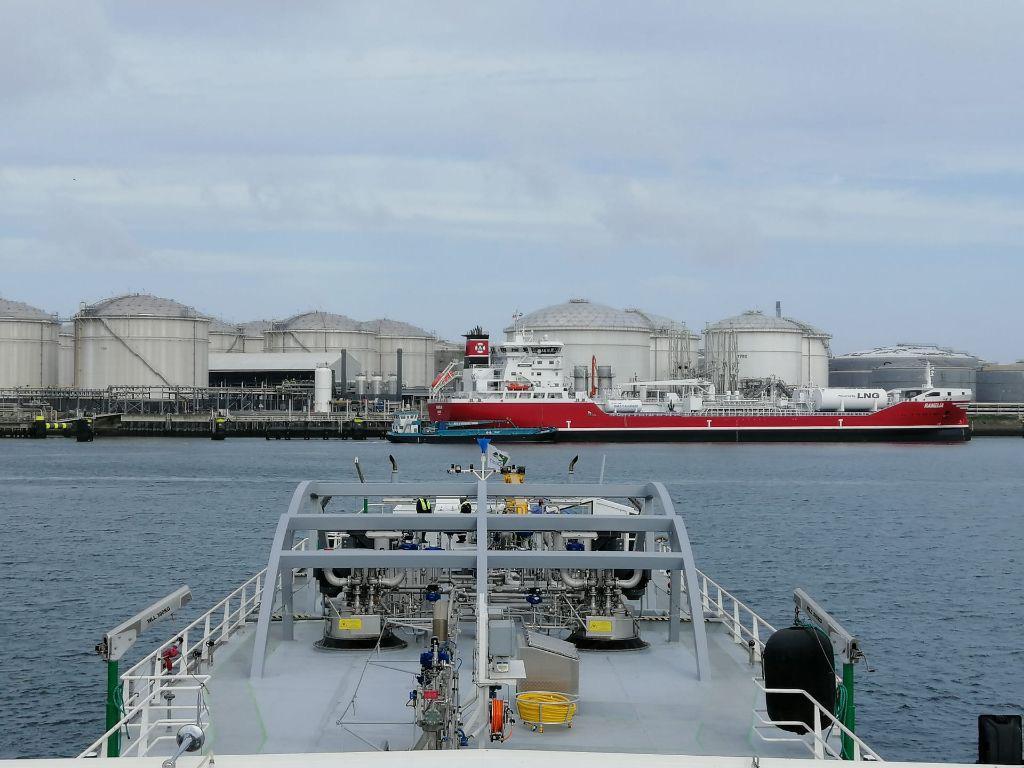 Titan LNG completes first SIMOPS in Port of Rotterdam