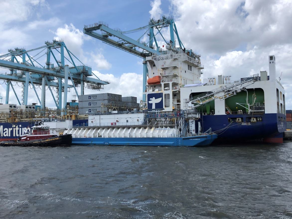 Clean Jacksonville supplies LNG to Tote's containership
