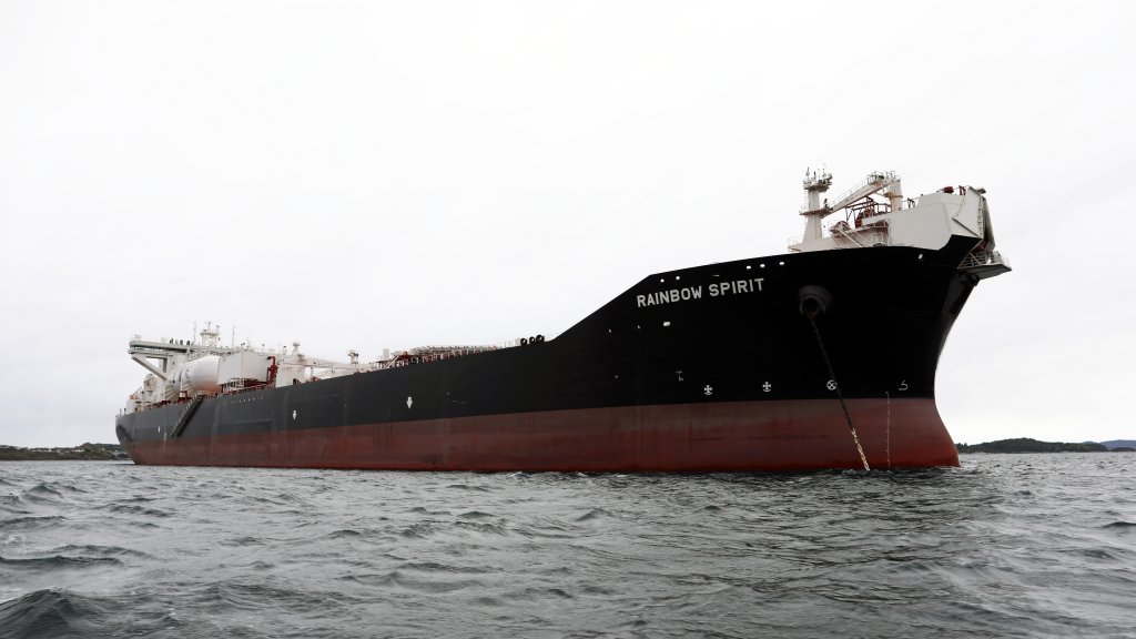 LNG-powered tanker Rainbow Spirit