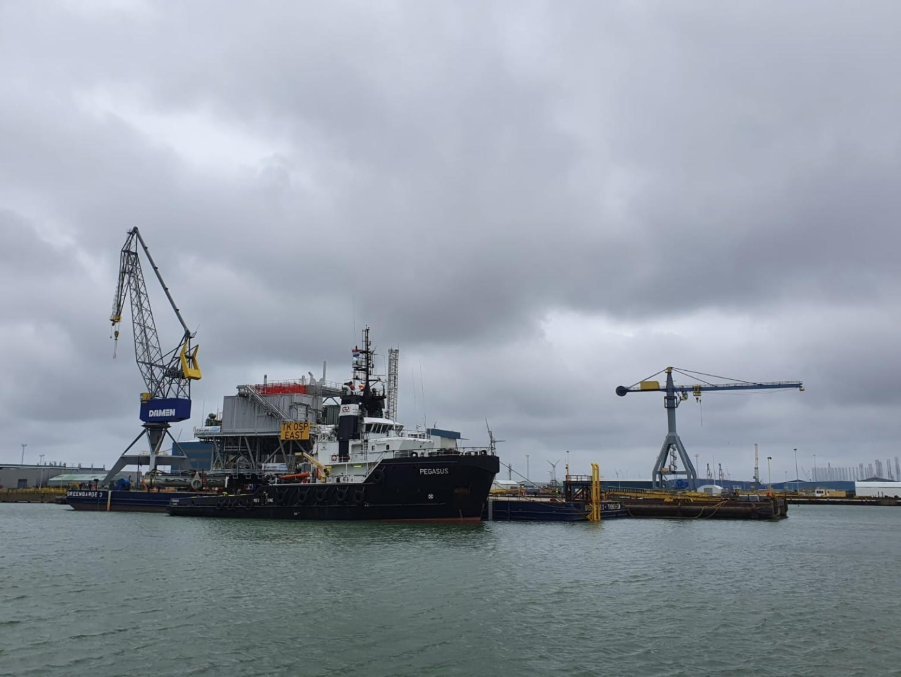 Second Triton Knoll topside ready to move