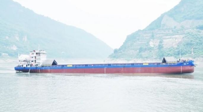 China's first hybrid inland vessel