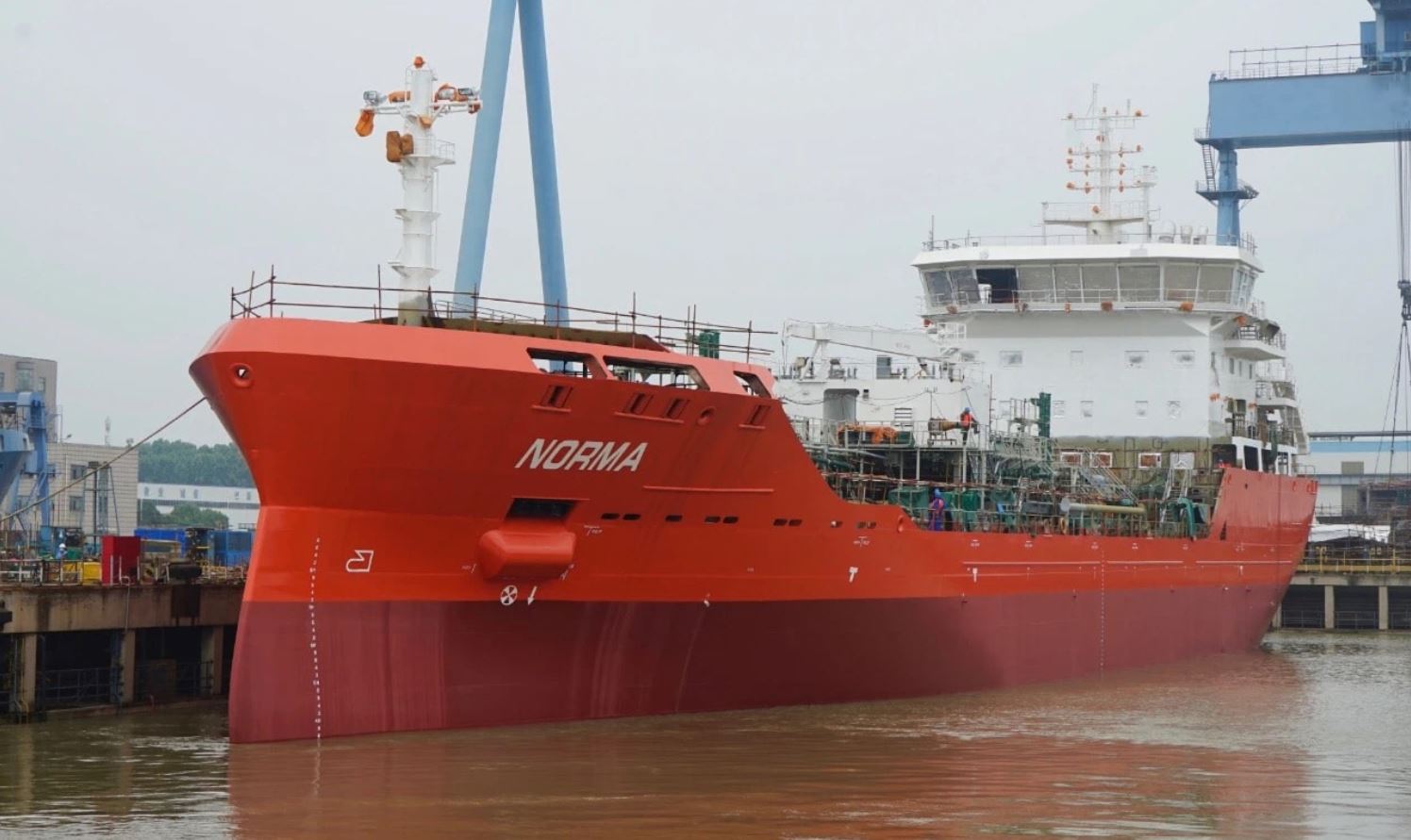 GEFO LNG-ready tanker launched