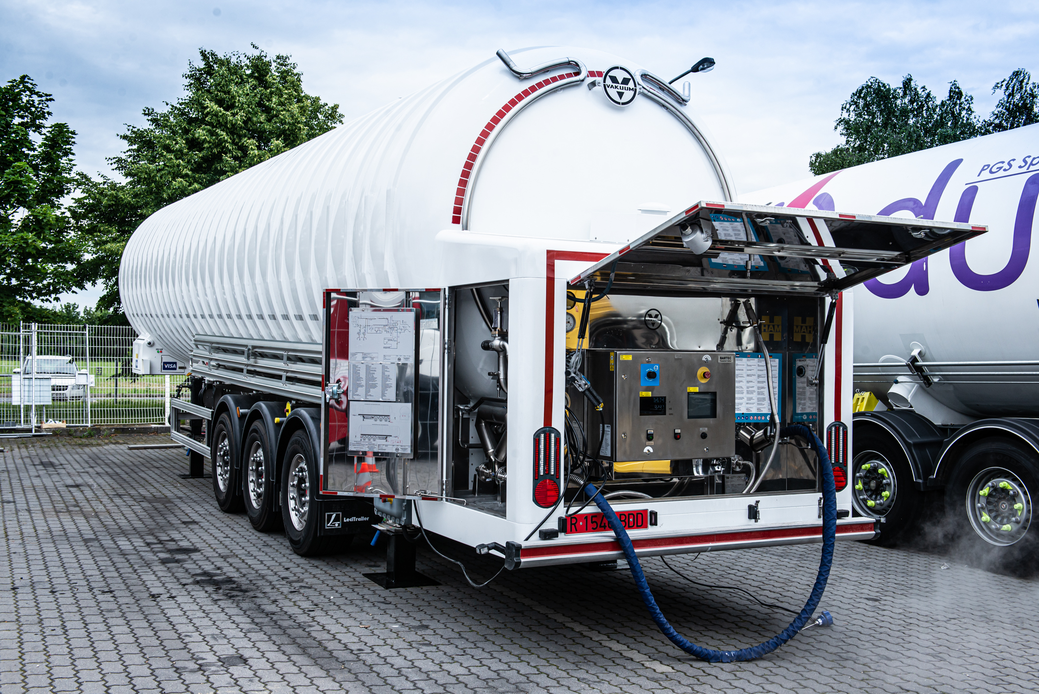 GasNet opens first mobile LNG station in Czech Republic