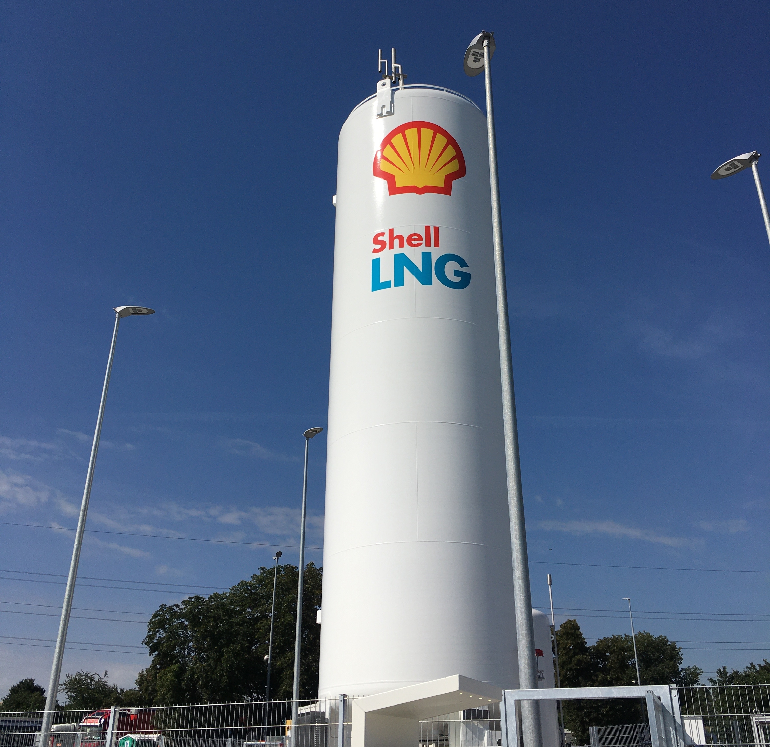 Shell opens its fifth LNG-fueling station in Germany