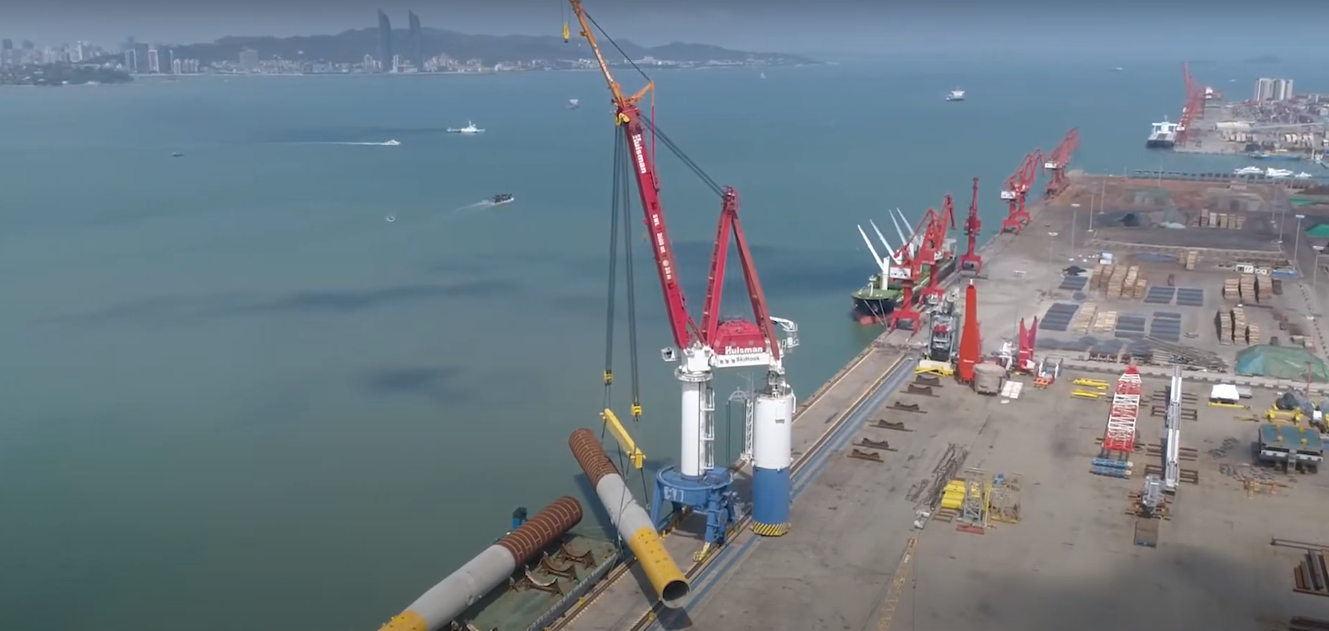 Huisman's new muscle performs first offshore wind lift (Video)
