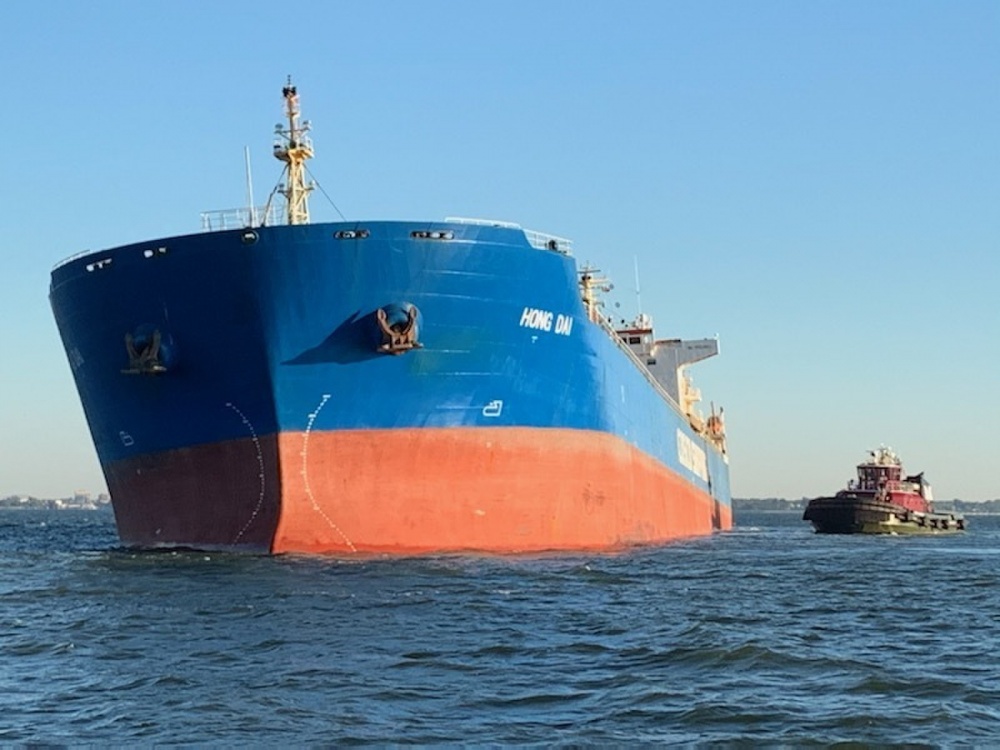 Hong Dai bulker aground