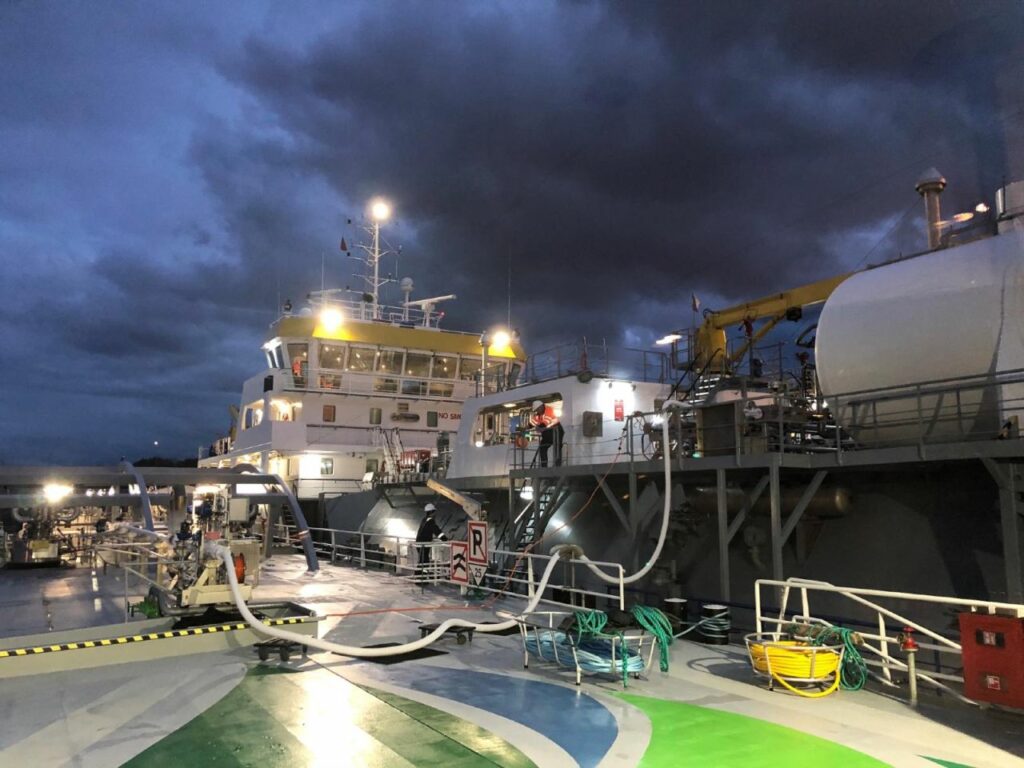 Titan LNG bunkers Sefarina LPG carrier in Rotterdam