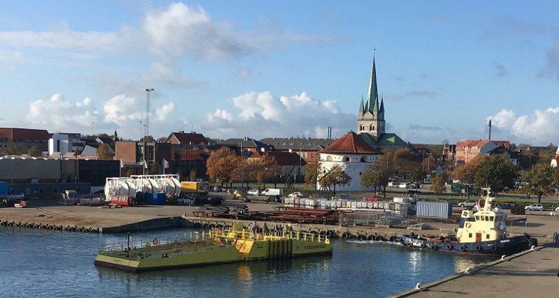 A photo of a Tordenskiold wave energy prototype at the Port of Frederikshavn (Courtesy of Crestwing)