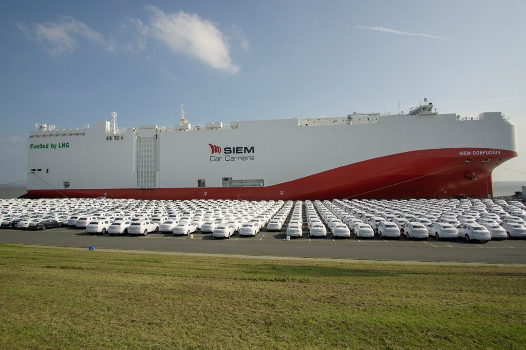 Gasum completes its first LNG bunkering in Emden