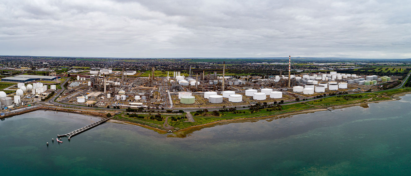 Viva Energy brings in partners for Geelong LNG facility