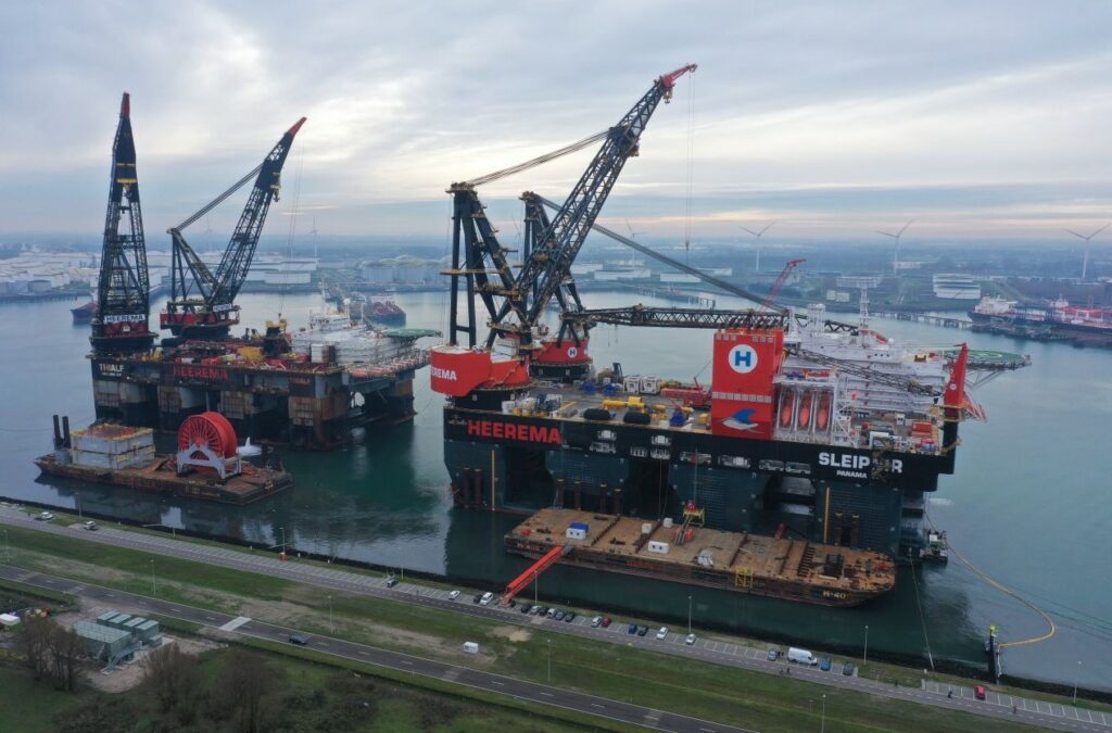 Thialf (L) and Sleipnir (R); Source: Heerema 