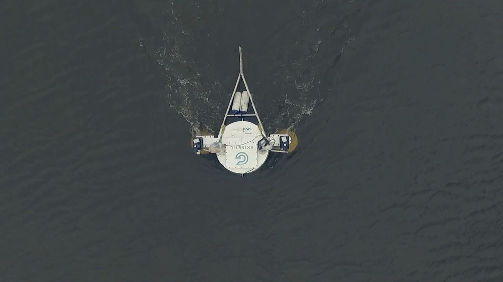 Overhead view of GKinetic’s 10kW prototype device being tested in the Limerick Docks in Ireland (Courtesy of GKinetic Energy)