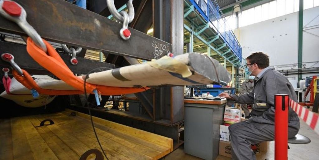 Photo of Sabella’s test blade in research laboratory at Ifremer’s Carnot MERS Institute (Courtesy of Ifremer/Stéphane LESBATS)