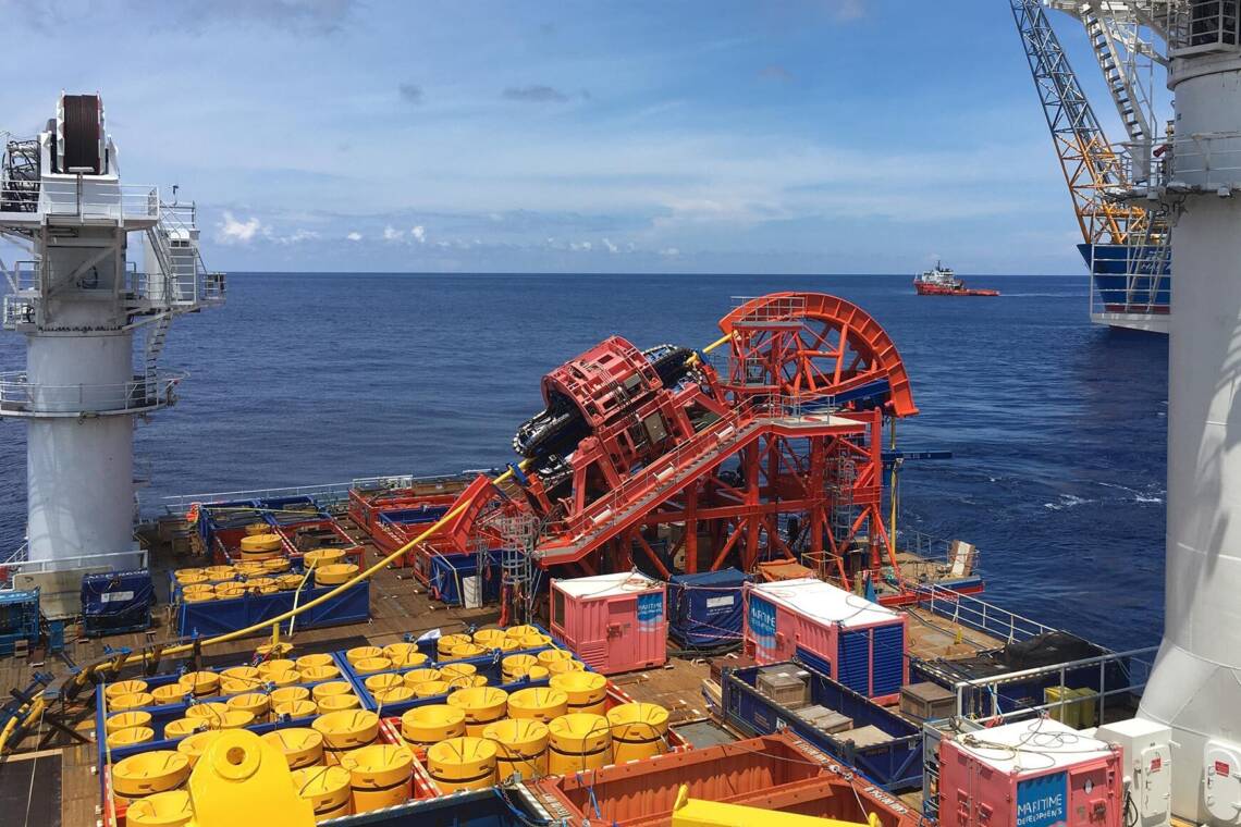 MDL HLS spread for SURF lay project offshore China
