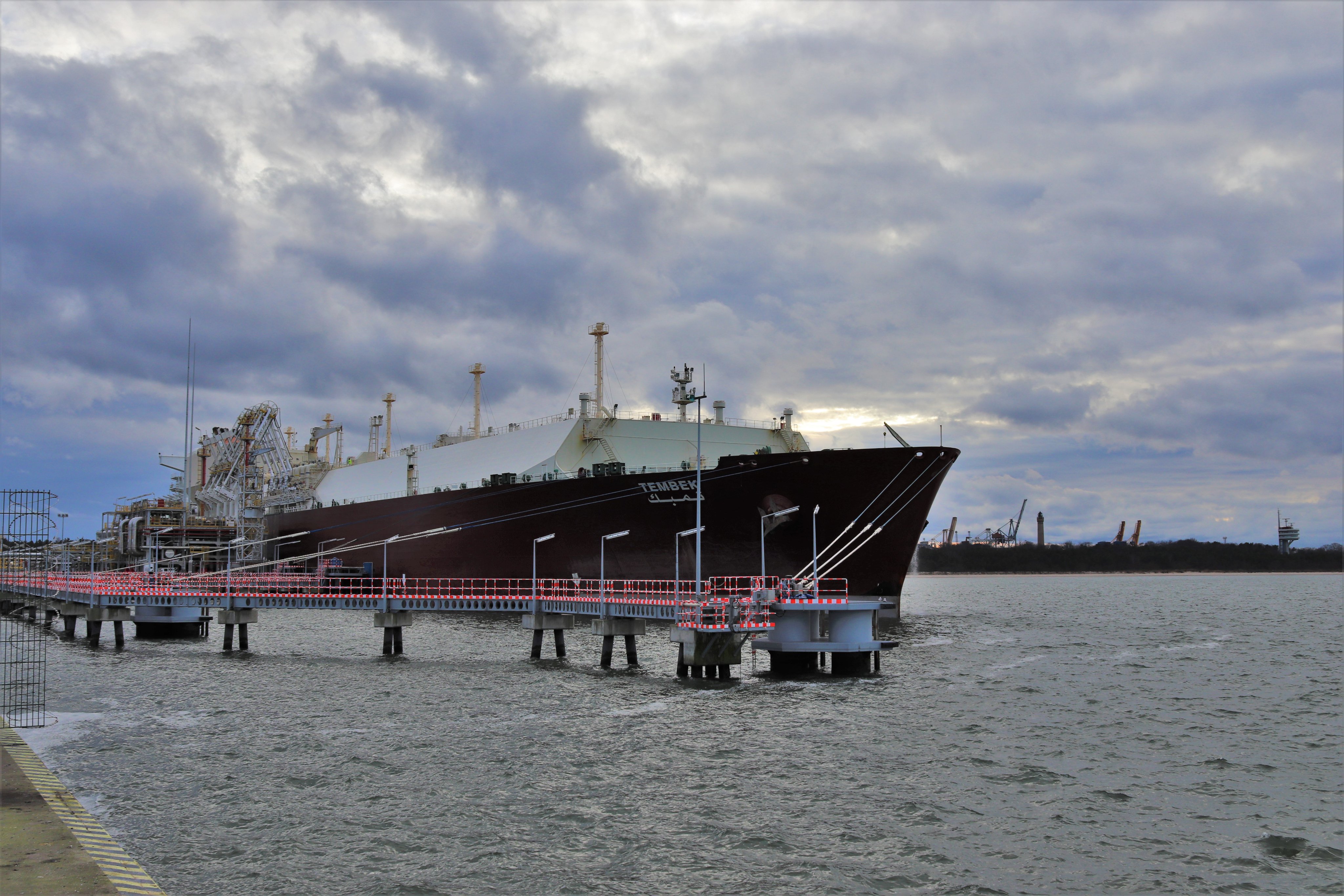 PGNiG's LNG imports climb in 2020