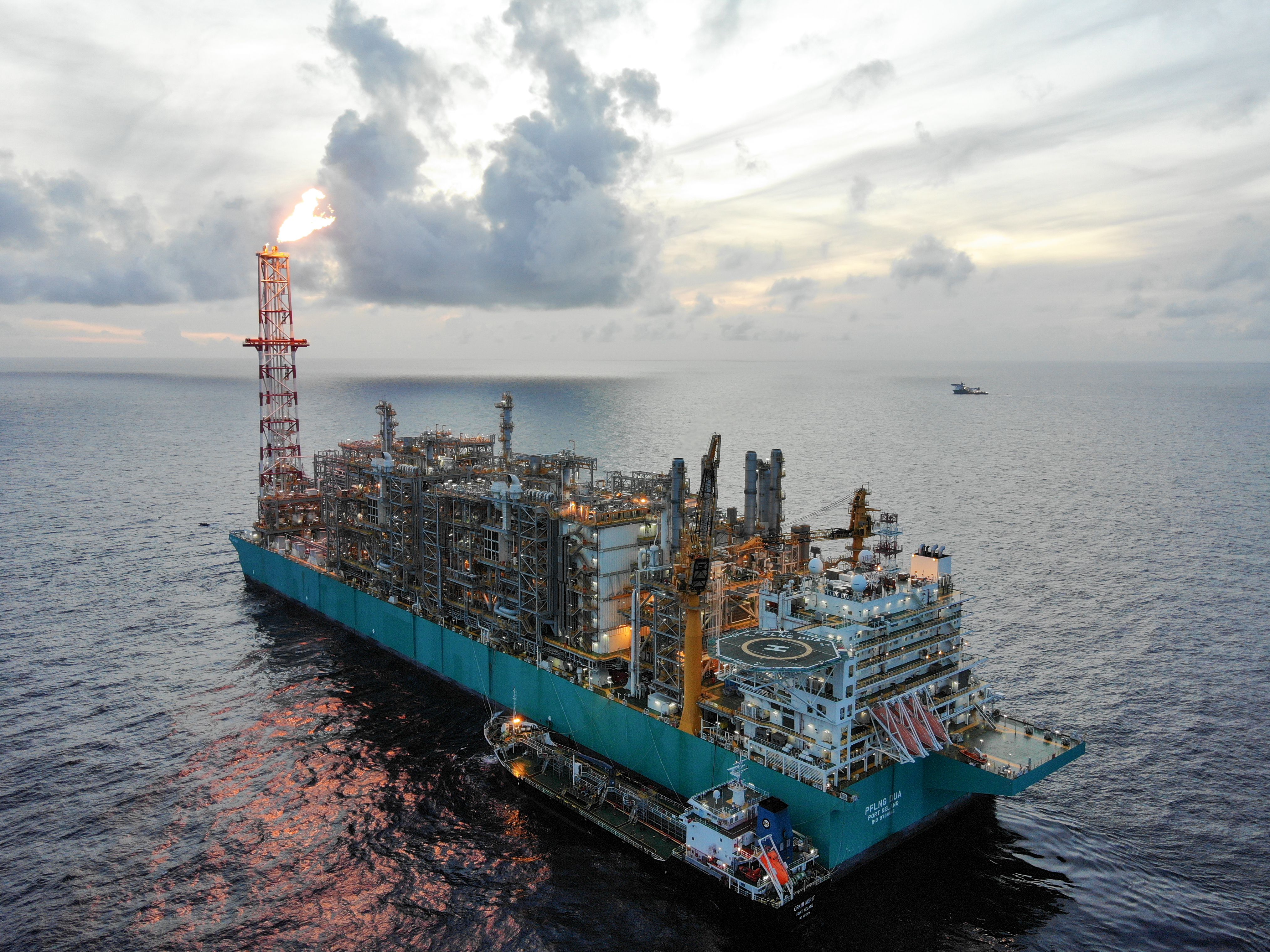 Petronas FLNG Dua produces first LNG