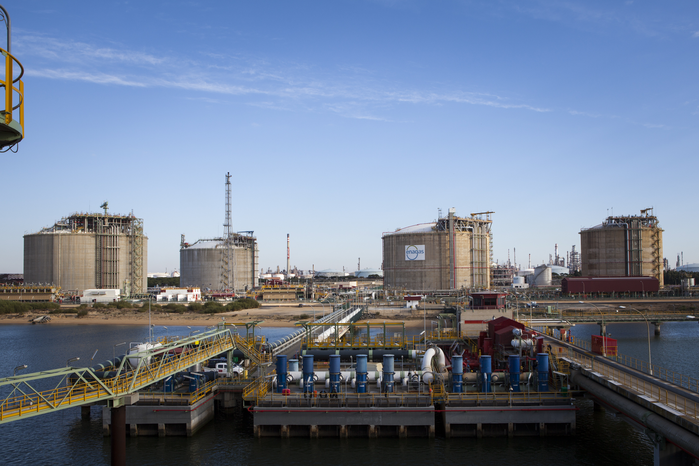 Spain's January LNG imports slip
