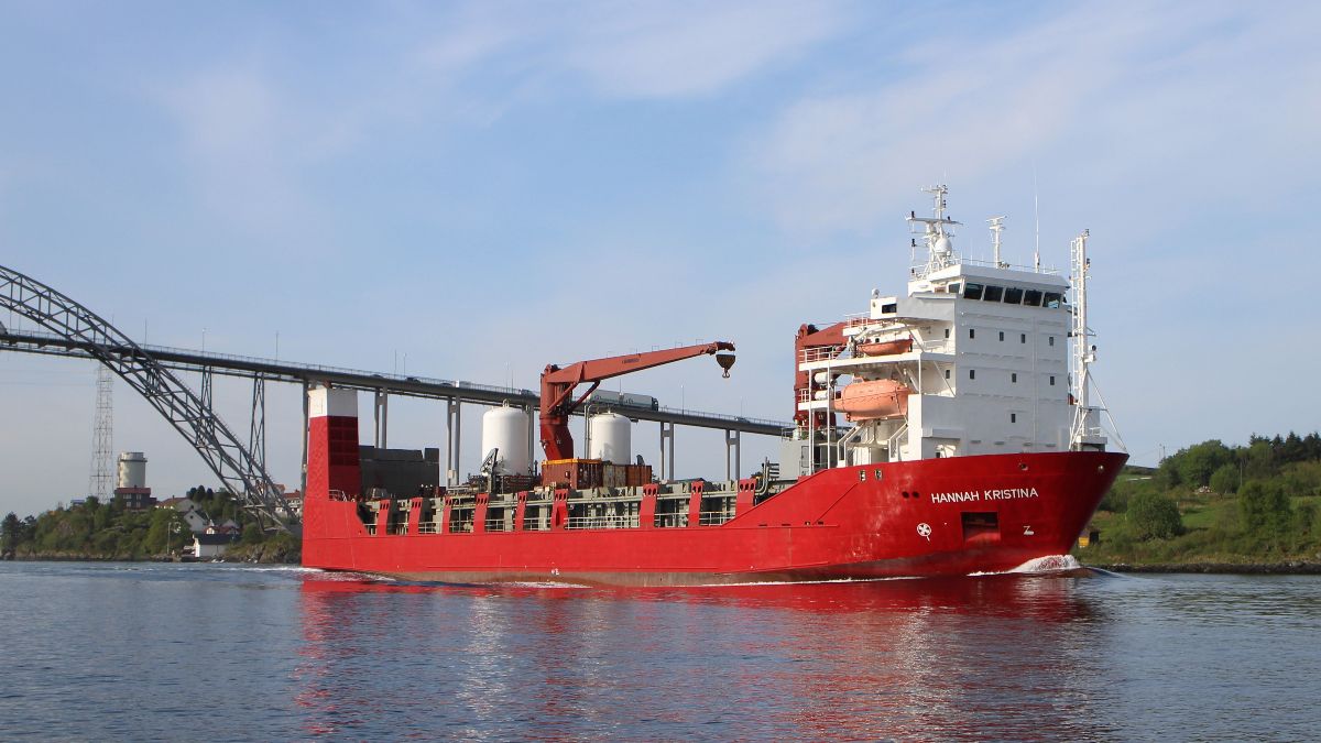 Høglund scores LNG retrofit of Base Marine's vessel
