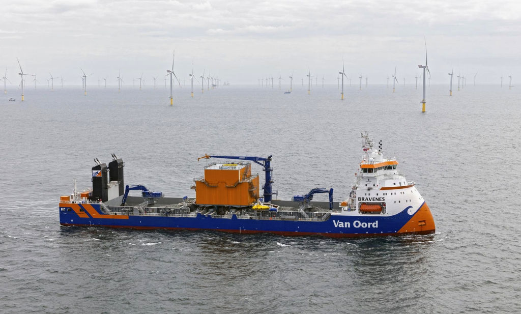 Photo of Van Oord's Bravenes vessel (Courtesy of Van Oord)