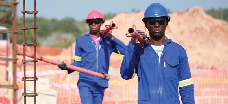 Total resumes Mozambique LNG work