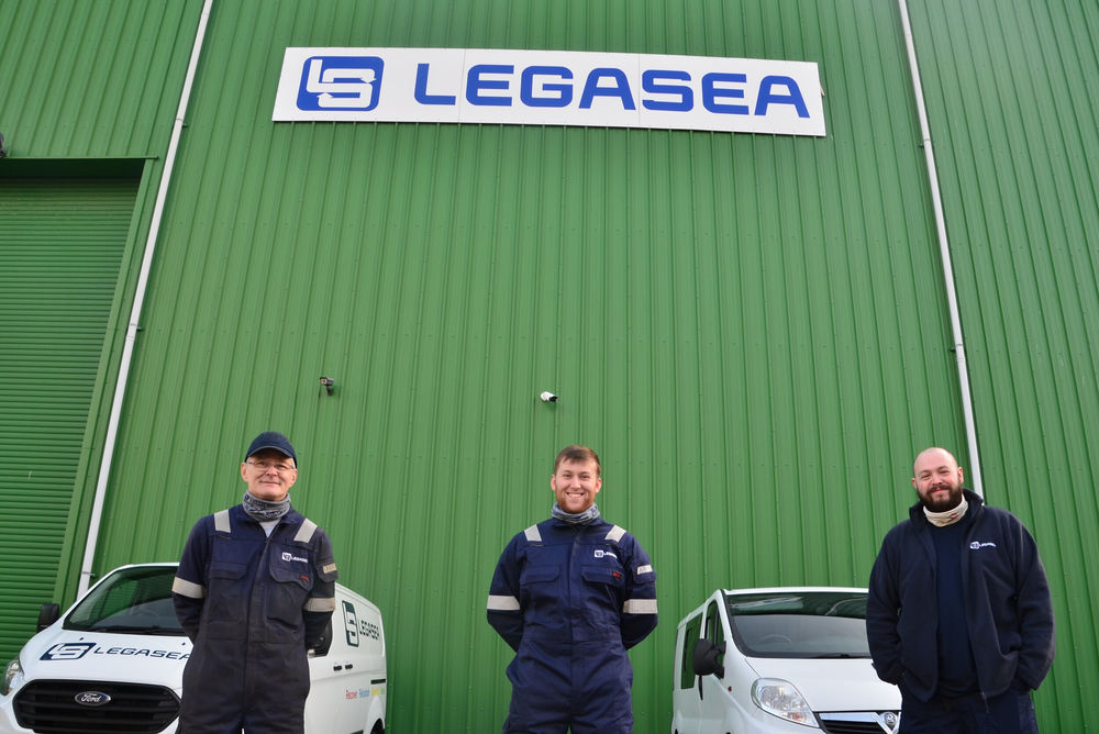 L to R: Phil Bradley, Jason Gillespie, Mike Ellis (Courtesy of Legasea)