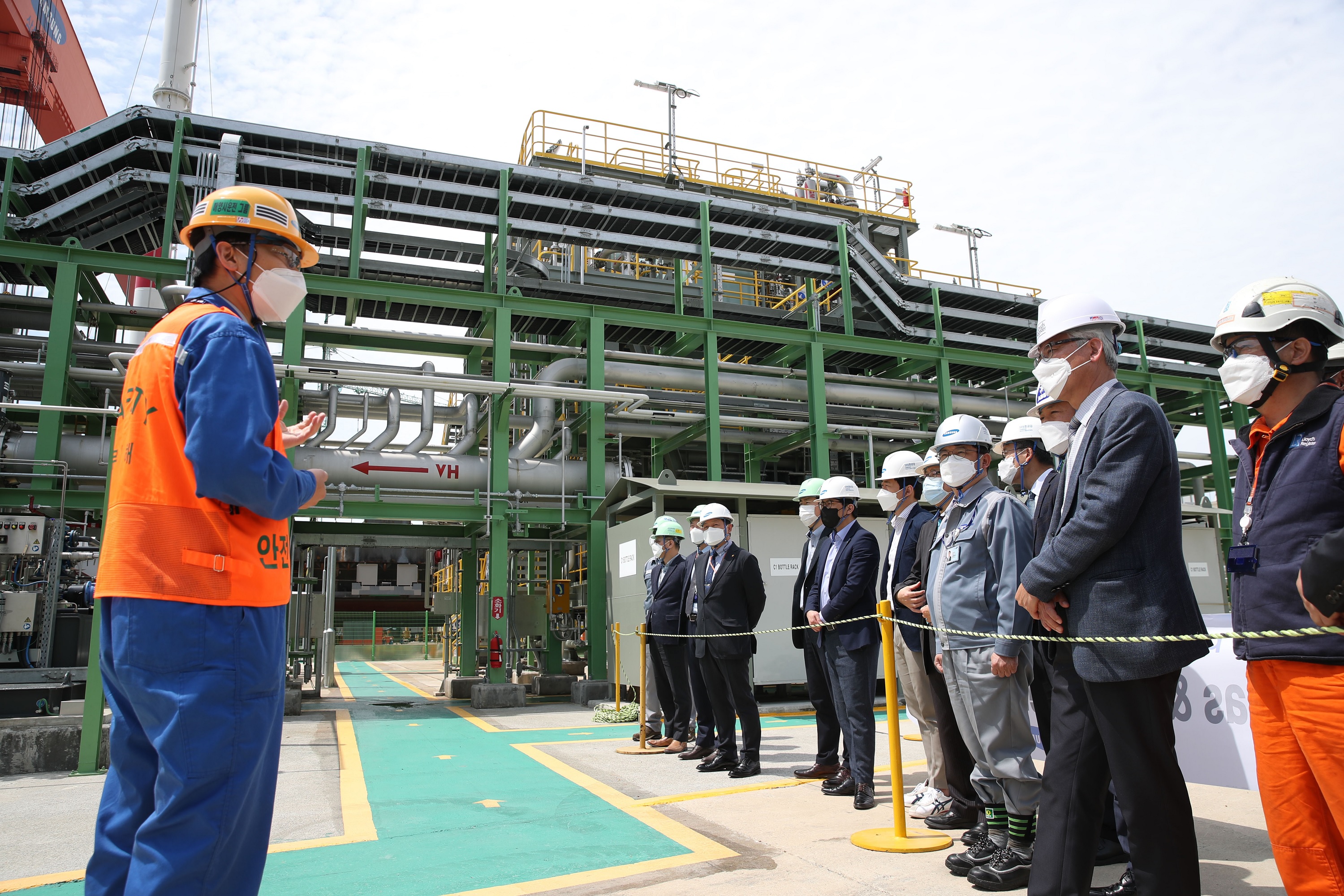 SHI completes the trial run of its LNG regasification system