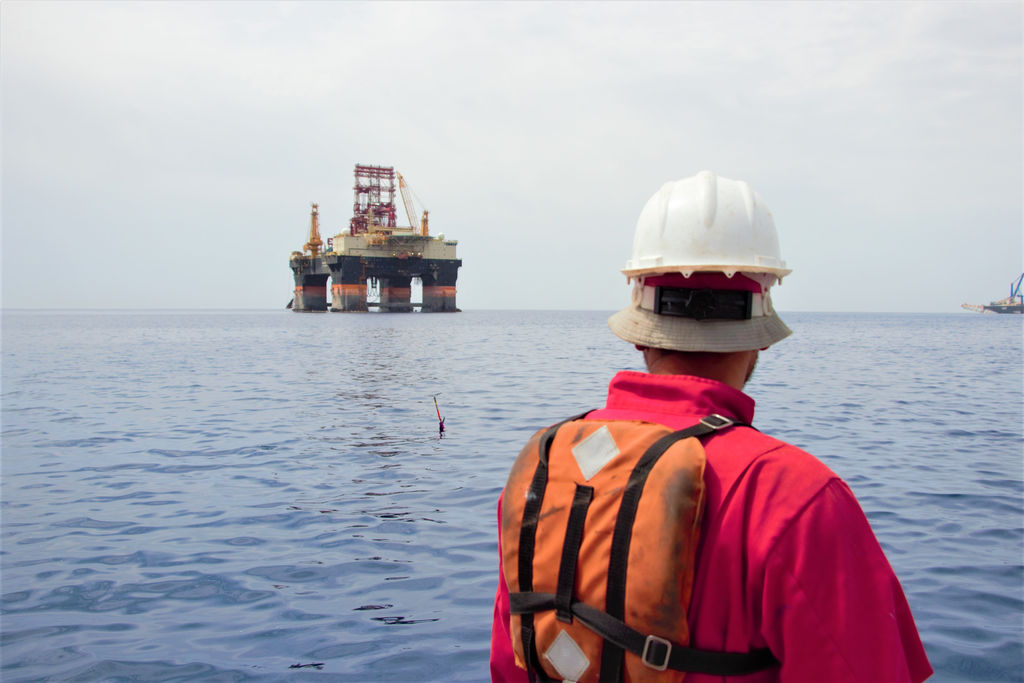 Photo showing Seaglider with rig in the background (Courtesy of Cyprus Subsea)