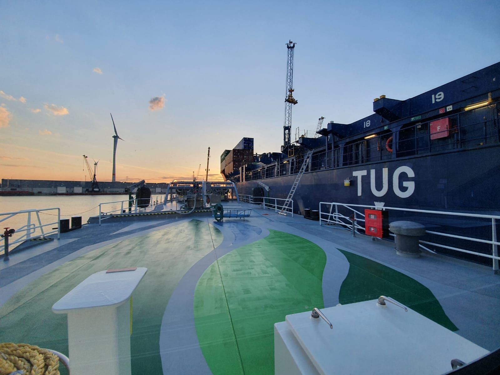 Titan LNG bunkers Wes Amelie at Port of Antwerp