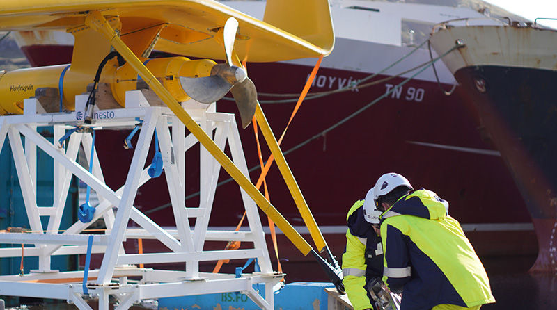 Photo of Minesto's DG100 tidal kite in Faroe Islands (Courtesy of Minesto)