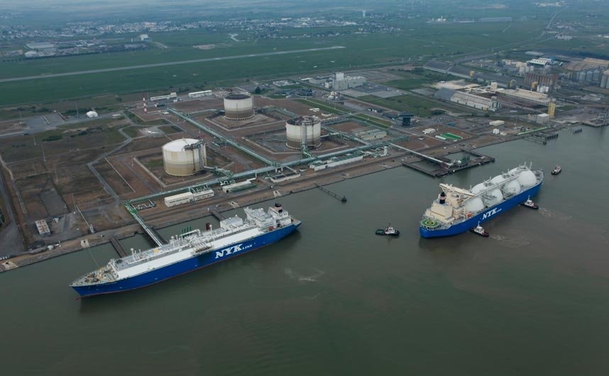 Leak at Montoir-de-Bretagne LNG terminal halts send-out