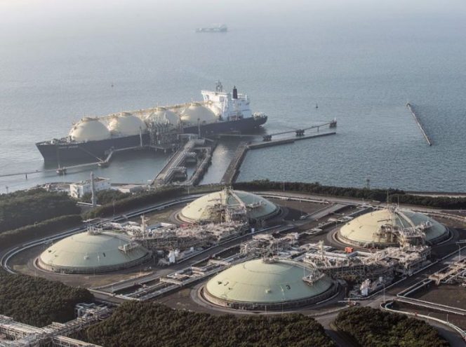 Japanese LNG imports dip the second month in a row
