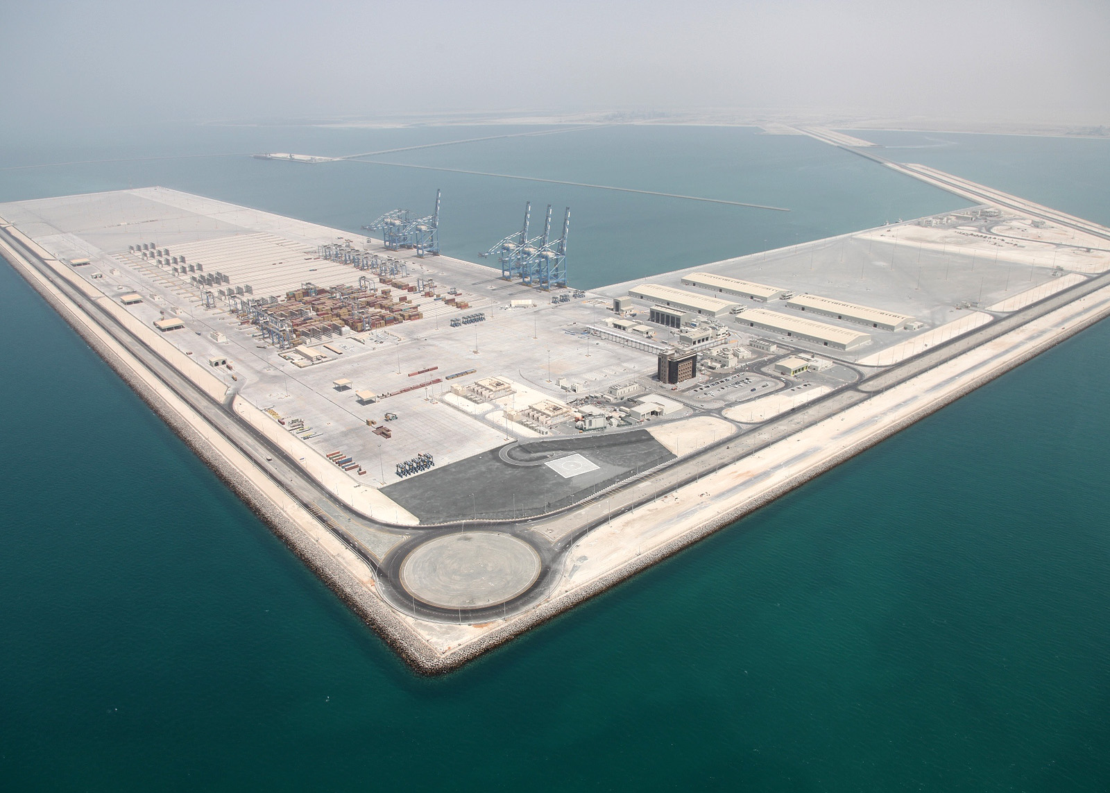 Helios invests in green ammonia facility in Abu Dhabi